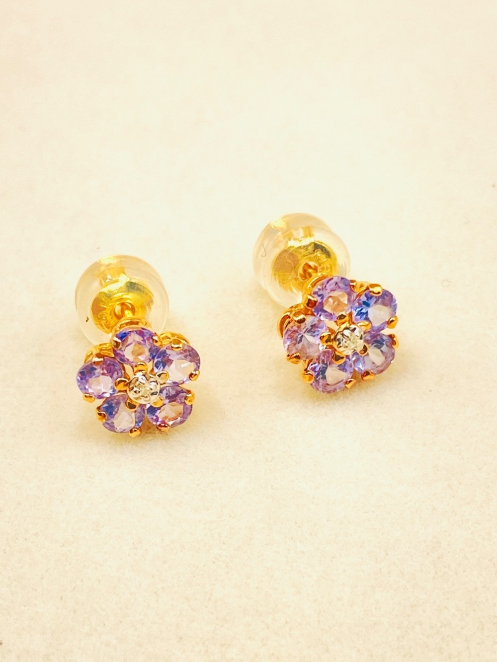 14K Genuine Tanzanite & Diamond Flower Stud Yellow Gold Earrings Purple Lavender